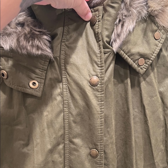 Banana Republic Olive Utility Jacket with Faux Fur Hood - Picture 4 of 10